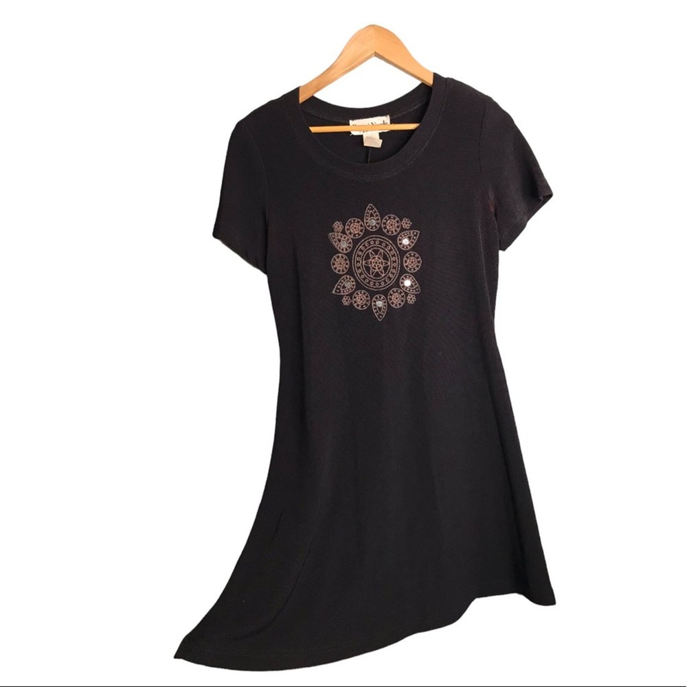 Ronni Nicole | vintage black mini T-shirt dress Sun embroidery jeweled front •